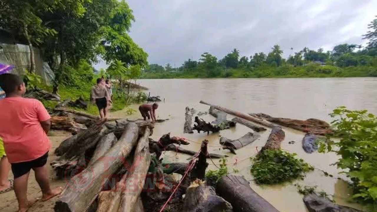 বন্যা ও পাহাড় ধসের পূর্বাভাস দেখা যাচ্ছে খাগড়াছড়িতে 