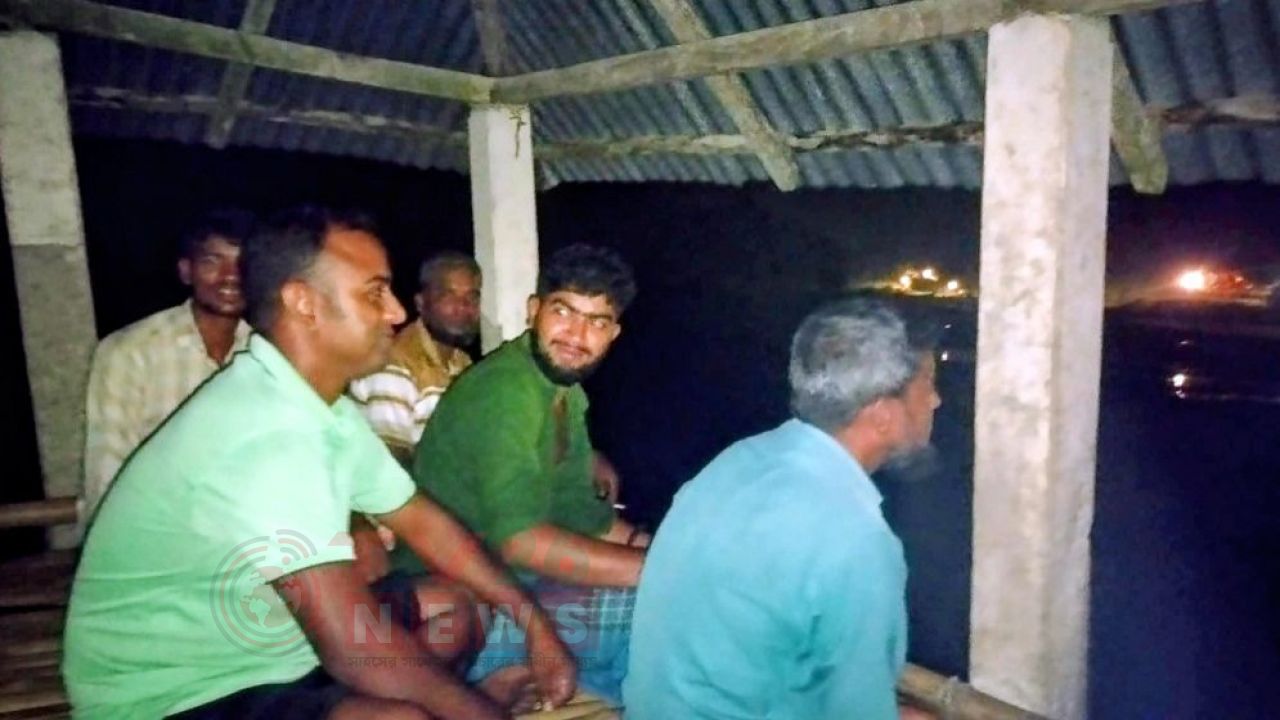 পুশইন ঠেকাতে রাত জেগে পাহারায় গ্রামবাসী