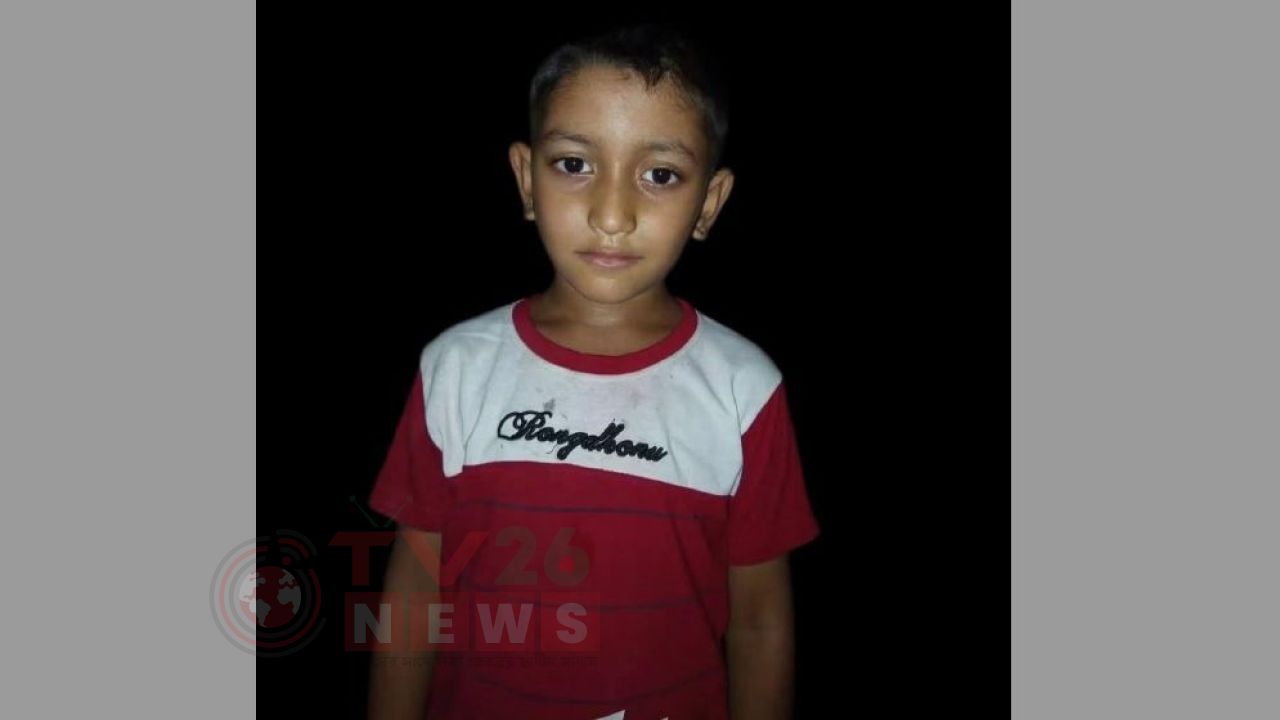 তিতাসে ভ্যানের ধাক্কায় প্রাণ গেল স্কুলছাত্রের