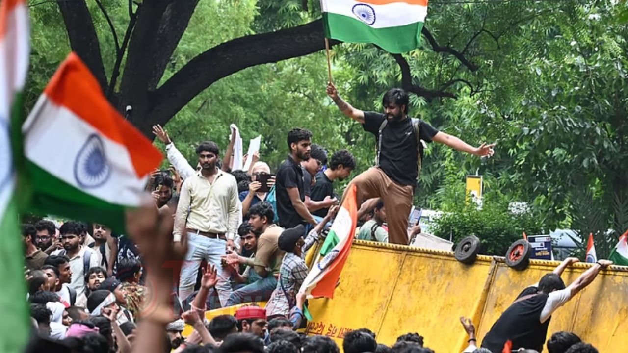 শিক্ষার্থীদের আন্দোলনের ভিডিও মুছে ফেলার নির্দেশ দিল আইআইটি মাদ্রাজ