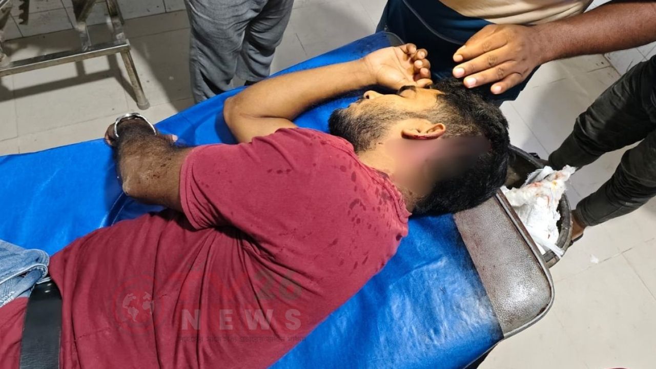 রাজবাড়ীতে সংবাদ সংগ্রহ করায় সাংবাদিকের ওপর অটোরিকশা চালকদের হামলা