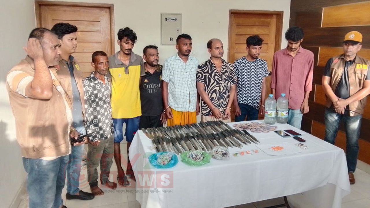 বাগেরহাটে মাদক ও জাল টাকাসহ গ্রেপ্তার ১১