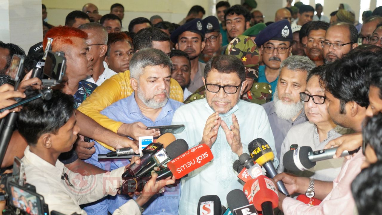 দেশের সকল হাসপাতাল দালালমুক্ত করতে কঠোর ব্যবস্থা নেওয়া হচ্ছে: স্বাস্থ্যমন্ত্রী