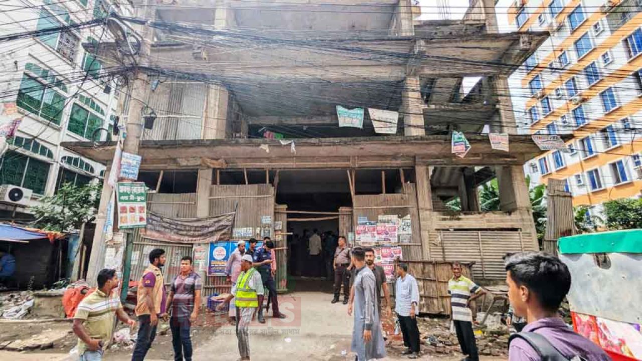 কুসিকের অভিযান, এডিস মশার লার্ভা পাওয়ায় দুই ভবনমালিককে জরিমানা