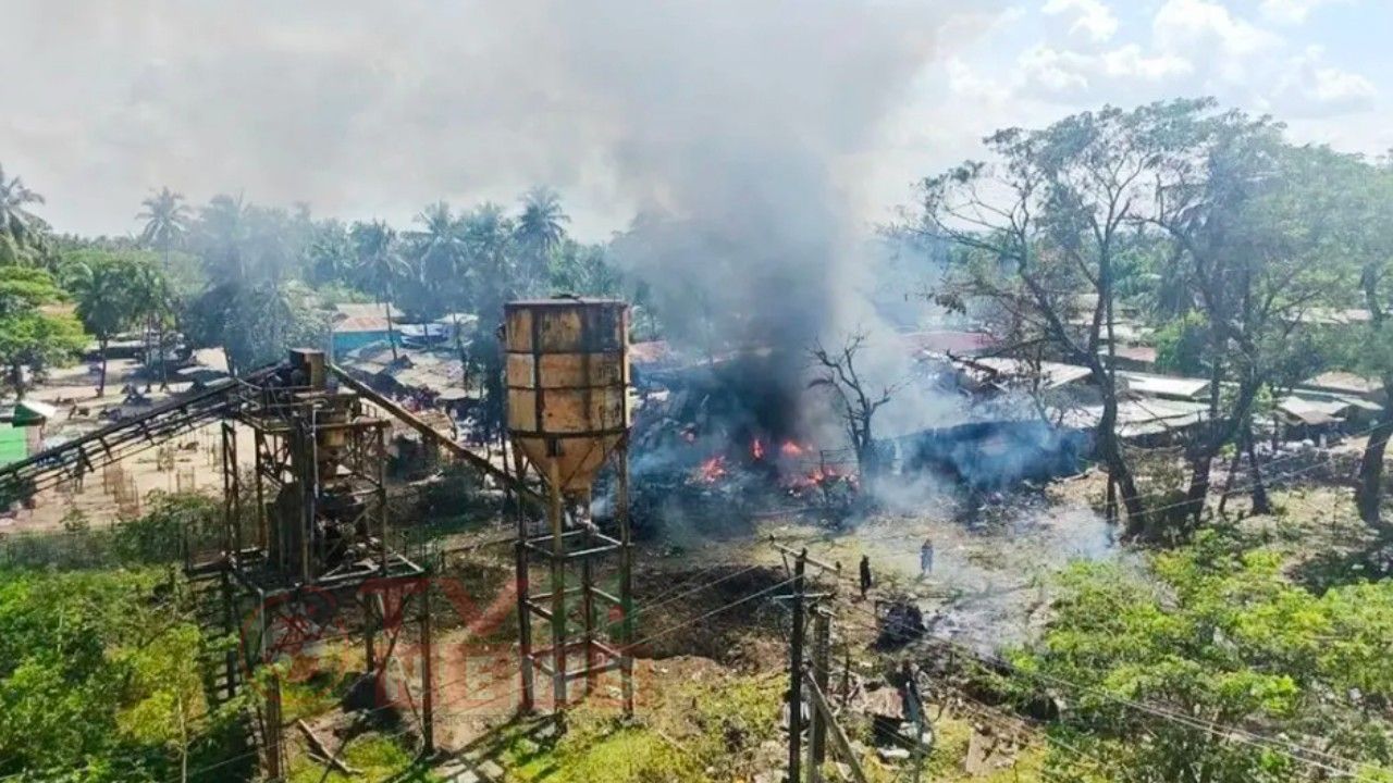 রাখাইনে মিয়ানমারের বিমান বাহিনীর অভিযানে ৪৯ জন নিহত