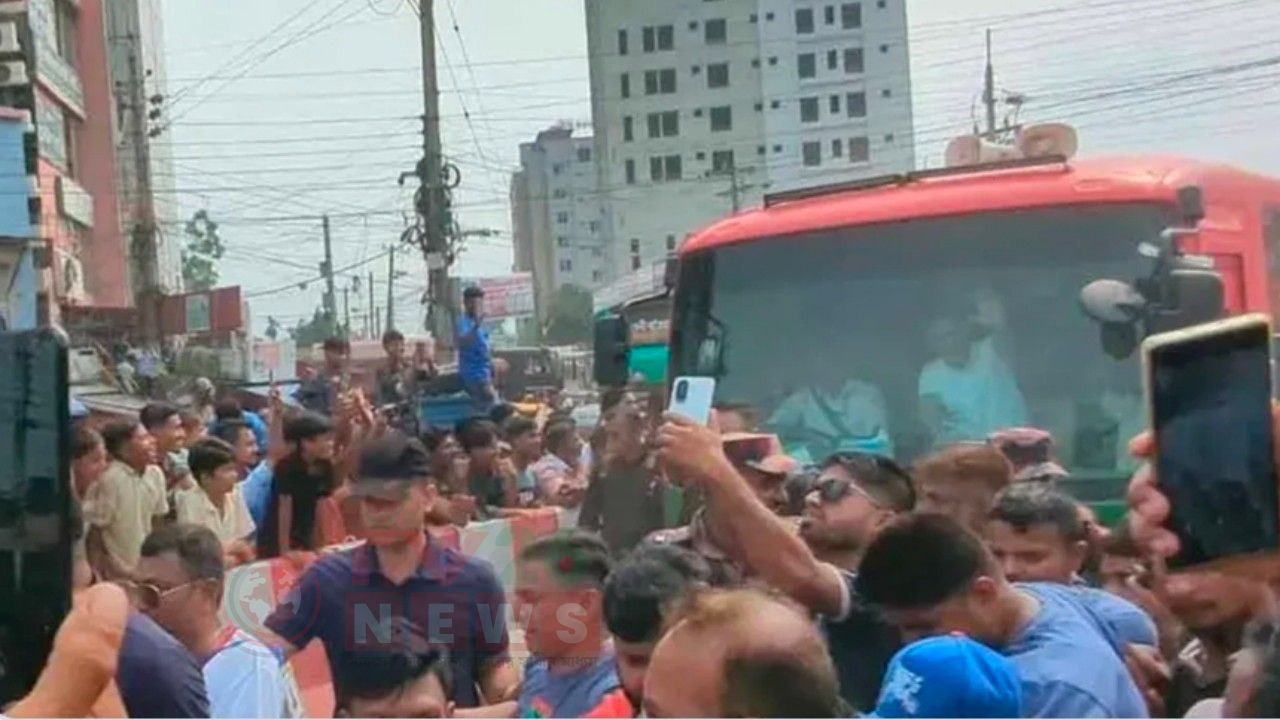 ফেনী পৌঁছেছেন প্রধানমন্ত্রী