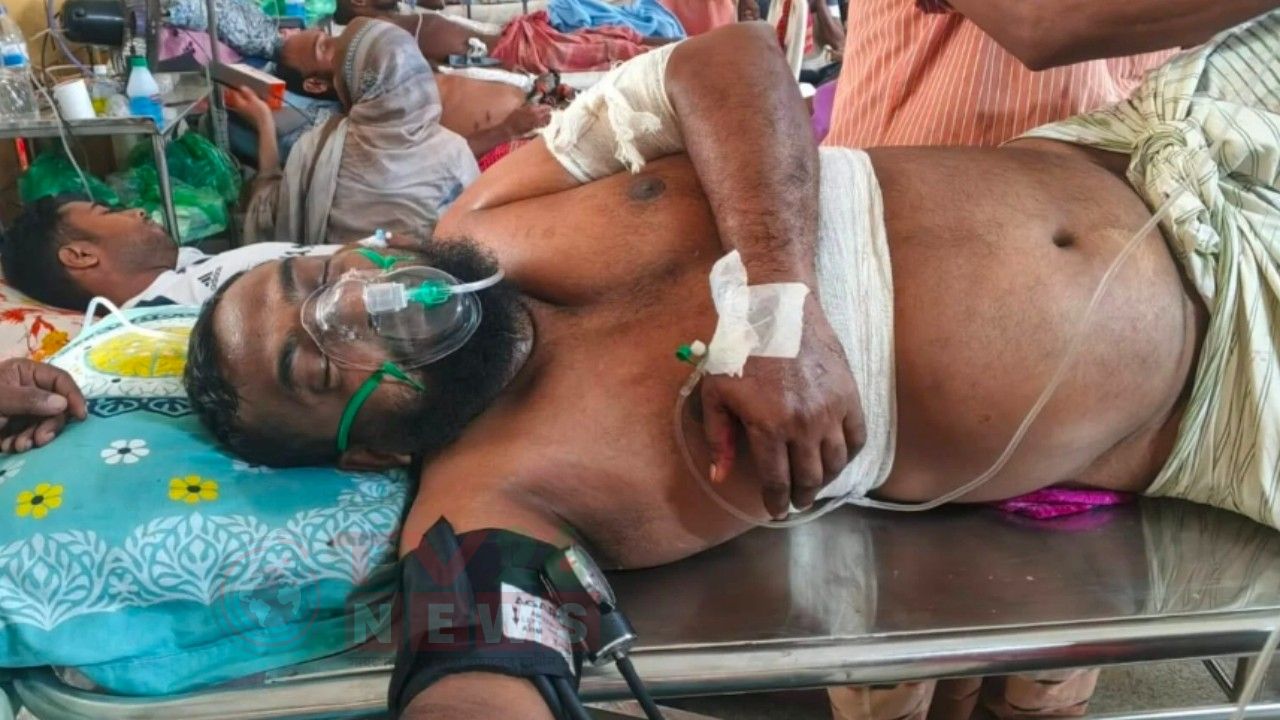 আজানরত অবস্থায় মোয়াজ্জিনকে ছুরিকাঘাত