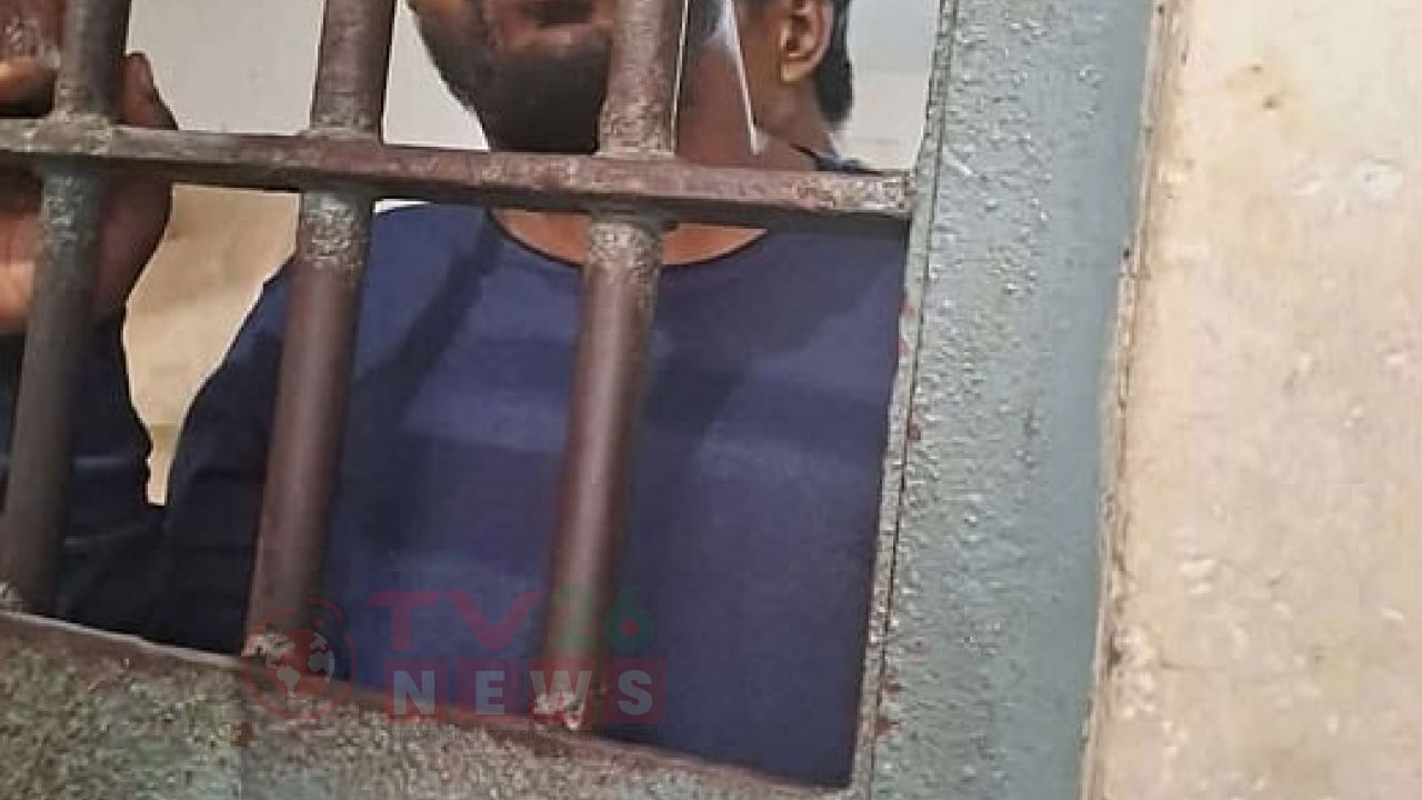 মুন্সিগঞ্জে কাজিকে তুলে নিয়ে দুই লাখ টাকা চাঁদা আদায়, যুবদল নেতা গ্রেপ্তার