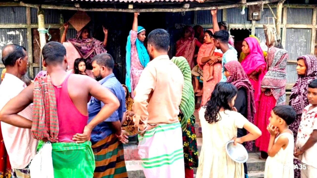 ফ্যামিলি কার্ডের ছবি তোলার কথা বলে নারীর স্বর্ণের দুল ছিনতাই