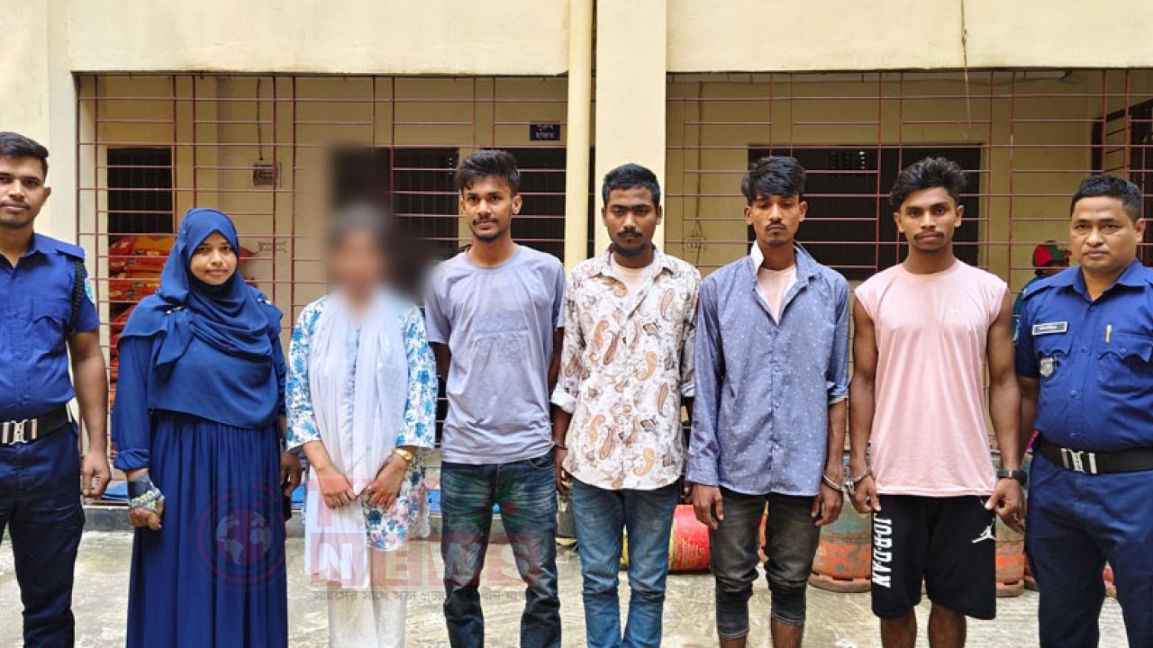 ৪ লাখ টাকায় স্ত্রীকে ভারতে পাচারের চেষ্টা, জাফলংয়ে স্বামীসহ গ্রেপ্তার ৪