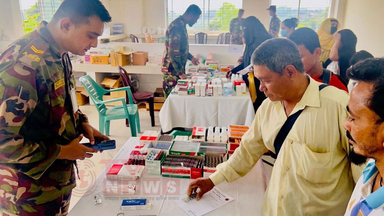পাহাড়ের সুবিধাবঞ্চিতদের বিনামূল্যে সেনাবাহিনীর চিকিৎসা সেবা