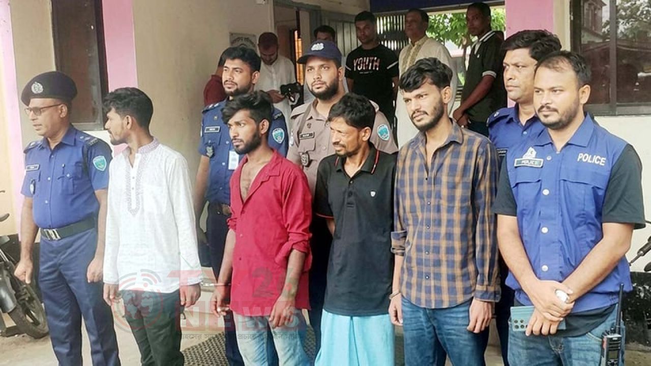 জঙ্গল সলিমপুরে পুলিশের অভিযান, অস্ত্র-গুলিসহ গ্রেপ্তার ৪