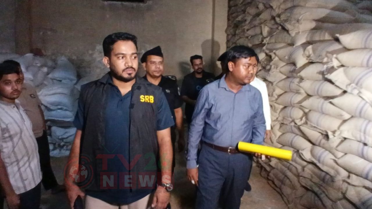 ১২০ টন সরকারি গম অবৈধভাবে মজুত, ৩ লাখ টাকা জরিমানা