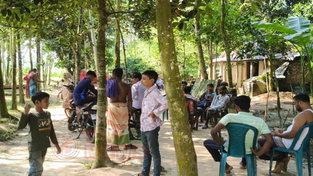 ৬ ঘণ্টা ধরে উঠানে বাবার লাশ, দাফনে বাধা: মেয়ে বললেন ‘ভাই সব সম্পত্তি একাই নিয়েছেন’