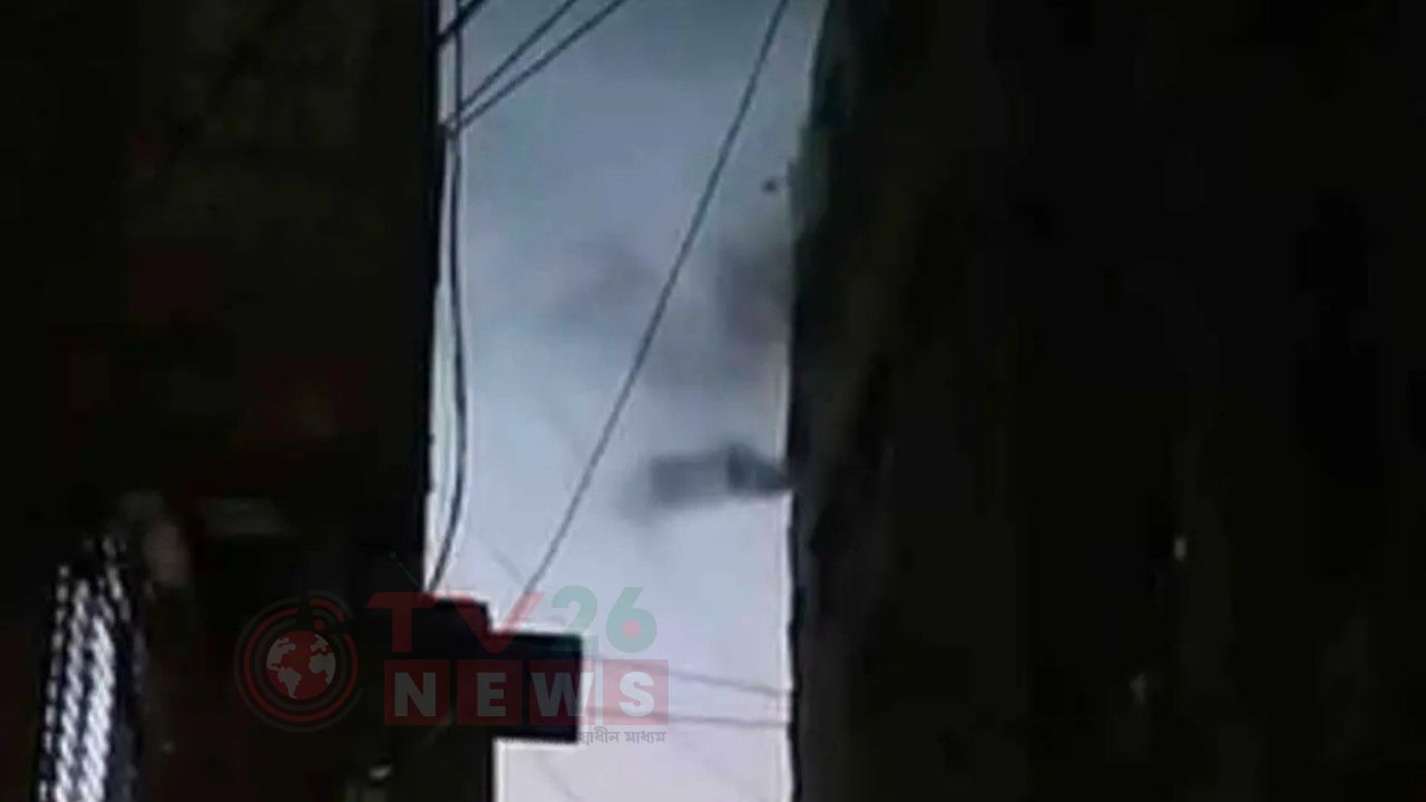 চকবাজারে সাততলা ভবনের মার্কেটে আগুন, নিয়ন্ত্রণে ৫ ইউনিট