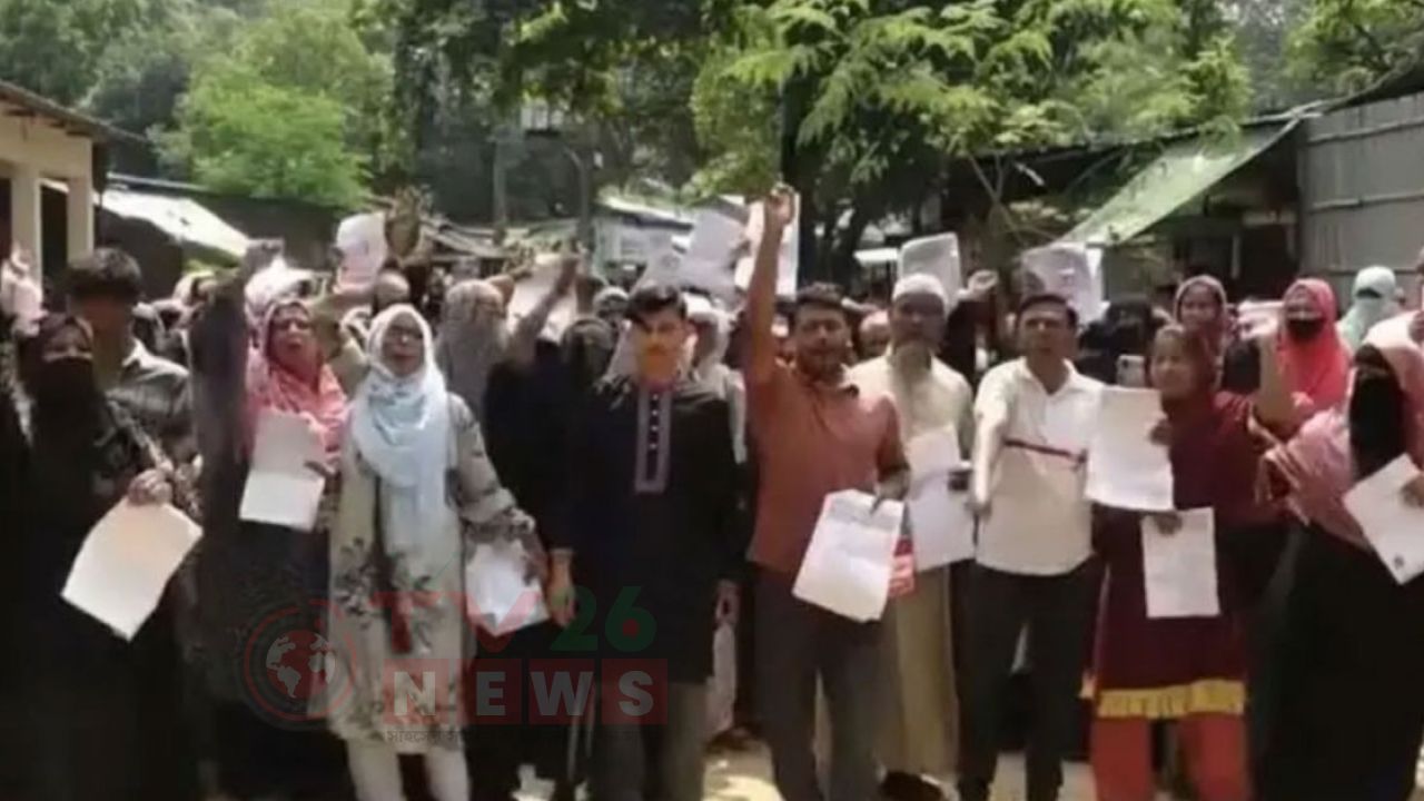 জঙ্গল সলিমপুরে এসপি আসার খবরে বিক্ষোভ, পিটিয়ে সরিয়ে দিলো পুলিশ