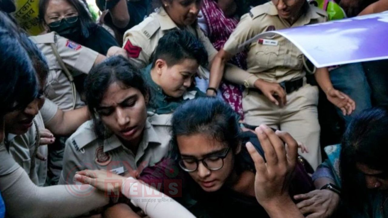 অভিজিতের পর নেহা বোরাকেও আটক করেছে দিল্লি পুলিশ