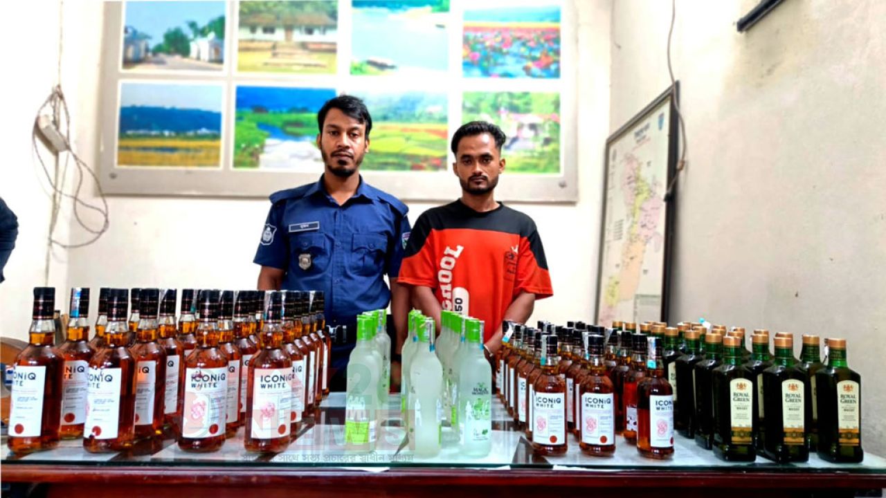 জৈন্তাপুরে অটোরিকশা থেকে ৯৬ বোতল মদ উদ্ধার, চালক আটক