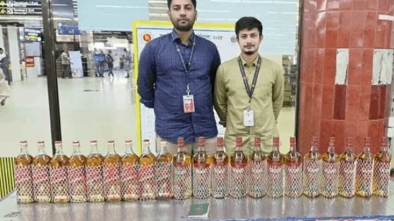 শাহজালাল বিমানবন্দরে ৭ দিনে ১১ অভিযান, স্বর্ণ-সিগারেটসহ নানা পণ্য জব্দ