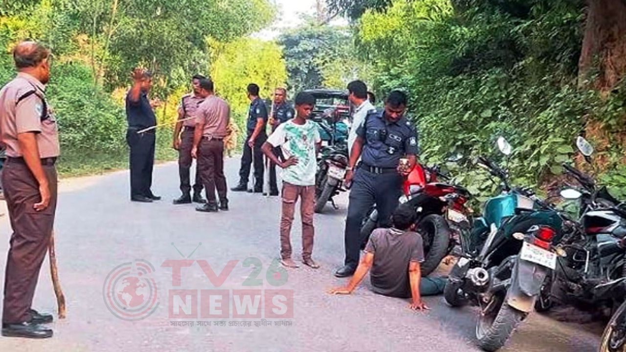 কক্সবাজারের ঈদগাঁও–ঈদগড় সড়কে অর্ধশতাধিক যানবাহনে ডাকাতির অভিযোগ