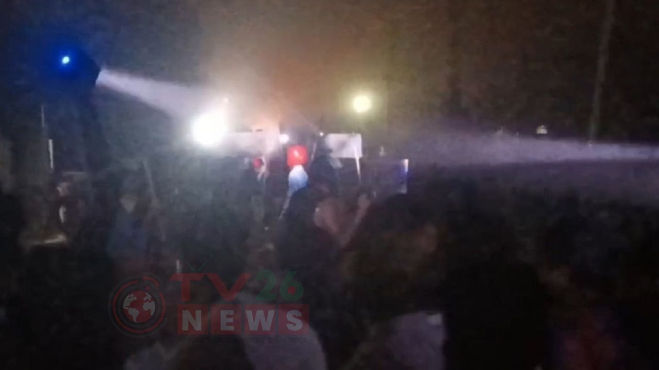ব্রাহ্মণবাড়িয়ায় গরুর ঘাস কাটা নিয়ে টর্চলাইট জ্বালিয়ে দু’পক্ষের সংঘর্ষ, আহত ১৫