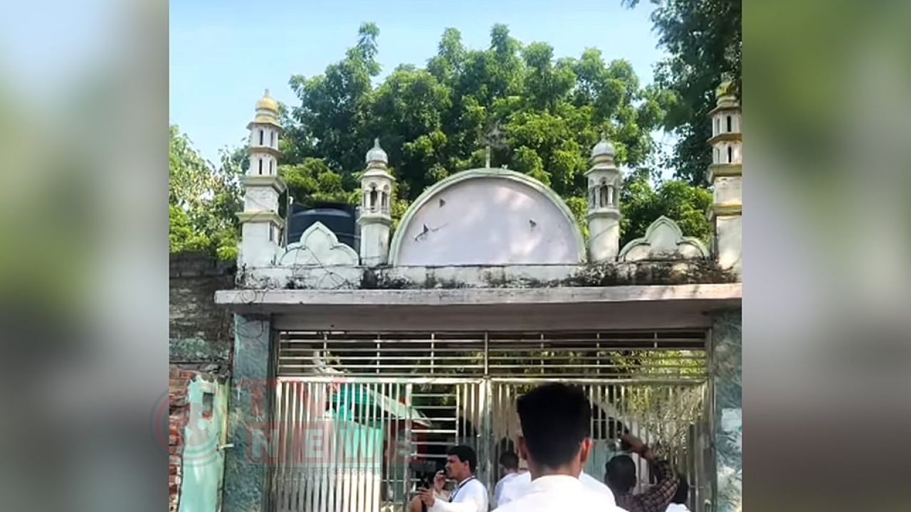 এবার দিল্লির ১৫০ বছরের পুরোনো মসজিদ উচ্ছেদের নোটিশ