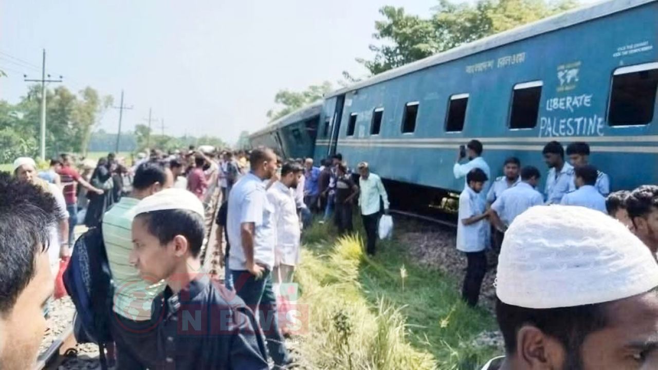 লাইনচ্যুত কর্ণফুলী কমিউটার: না জানিয়ে লাইন মেরামত করায় প্রকৌশলী বরখাস্ত