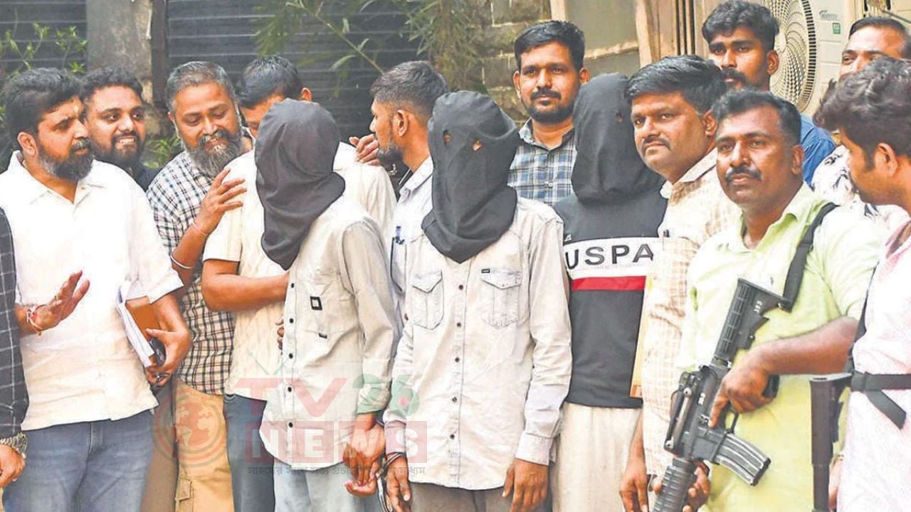 শুধু টাইগার নয়, নজরদারিতে ছিল আরও তিন বলিউড সুপারস্টার