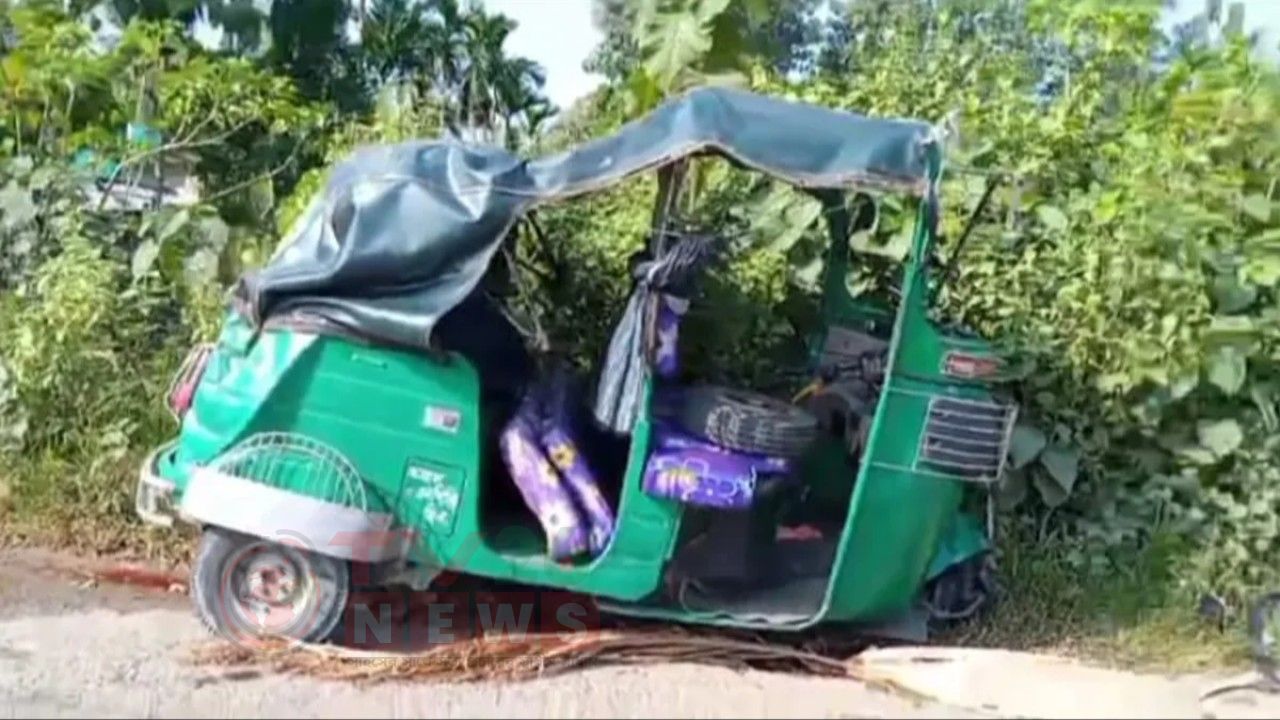 খাগড়াছড়িতে অটোরিকশা–মাহিন্দ্রার সংঘর্ষে কিশোরী নিহত, আহত বিজিবির নায়েবসহ ৩