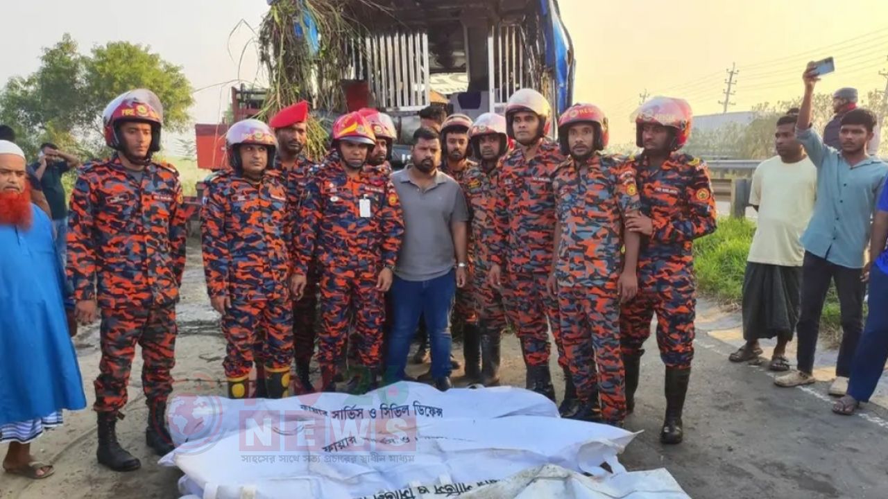 ঢাকা-মাওয়া এক্সপ্রেসওয়েতে বাস খাদে পড়ে নিহত ৩, আহত ১৬