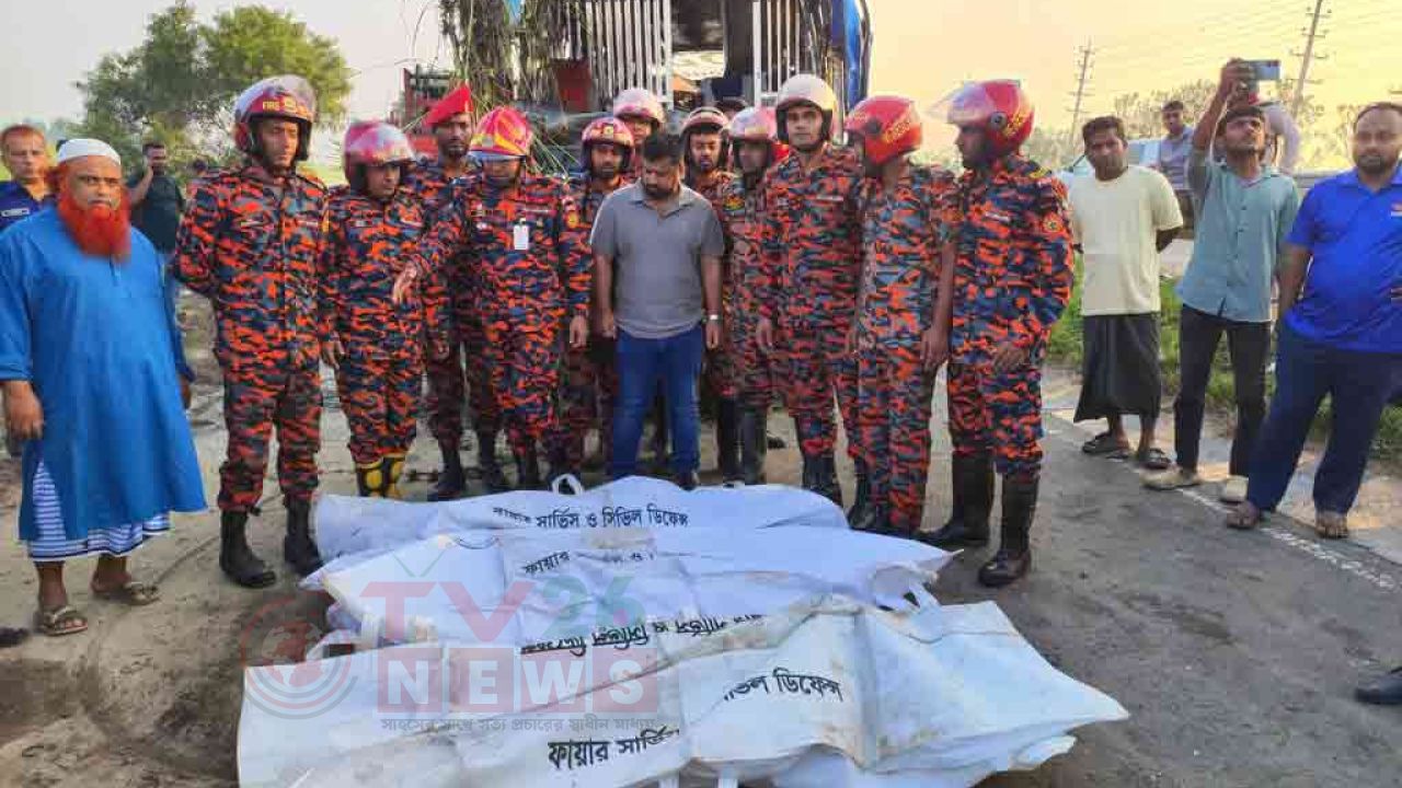 শ্রীনগরে রেলিং ভেঙে বাস খাদে: পরিচয় মিলল নিহত তিনজনের